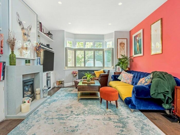 3 Bedroom Detached House To Rent In South Norwood Hill, London, SE25