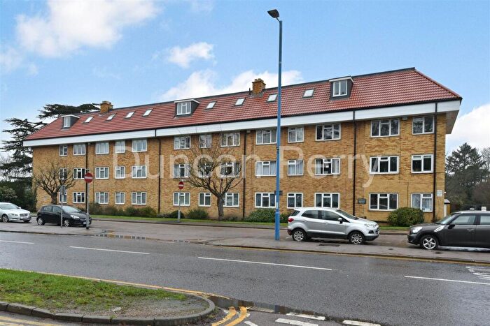 1 Bedroom Apartment To Rent In High Street, Potters Bar, EN6
