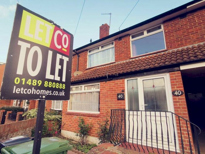 3 Bedroom Semi-Detached House To Rent In King William Street, Portsmouth, PO1