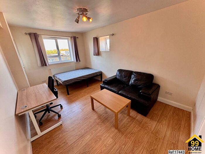 3 Bedroom Flat For Sale In Patterdale, London, Camden, NW1