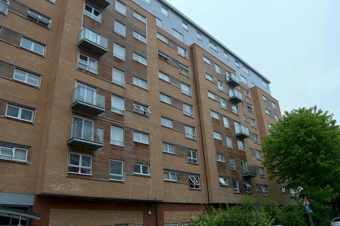 1 Bedroom Flat To Rent In Cherrydown East, Basildon, SS16