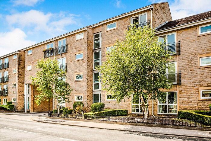 2 Bedroom Penthouse For Sale In Halifax Road, Huddersfield, West Yorkshire, HD3