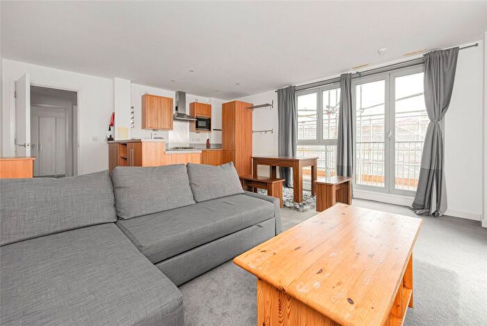 3 Bedroom Flat For Sale In Carronade Court, Eden Grove, London, N7