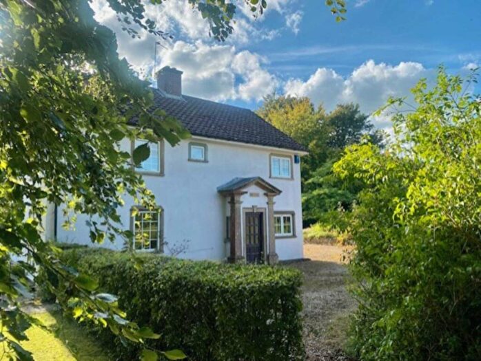 4 Bedroom Detached House To Rent In Yarlington, BA9