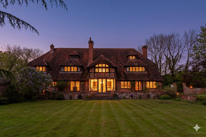 6 Bedroom Barn Conversion For Sale In Calcot Park, Reading, RG31