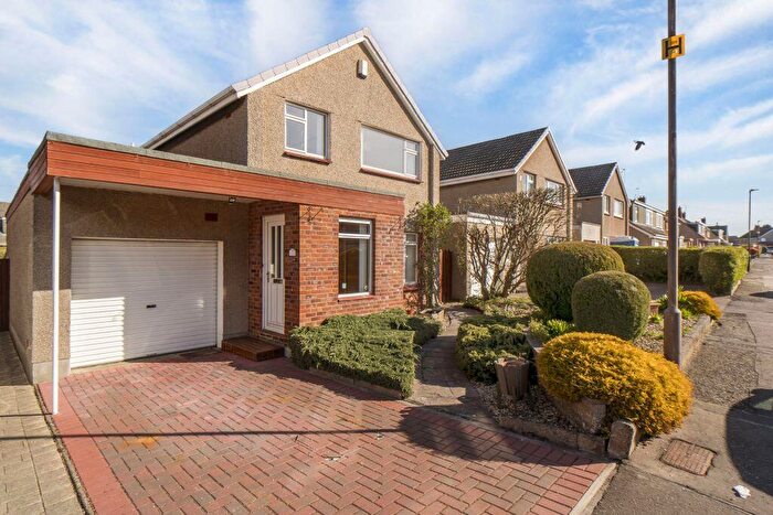 3 Bedroom Detached House For Sale In Muir Wood Crescent, Edinburgh, EH14