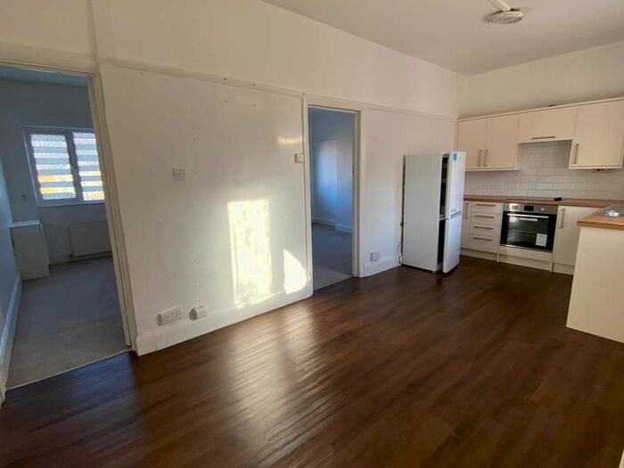 2 Bedroom Flat To Rent In Hertford Road, London, EN3