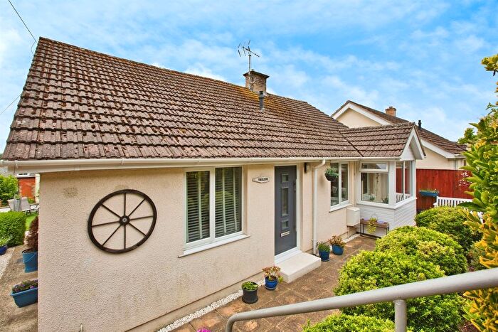 2 Bedroom Detached Bungalow For Sale In Mount Pleasant, Crewkerne, TA18