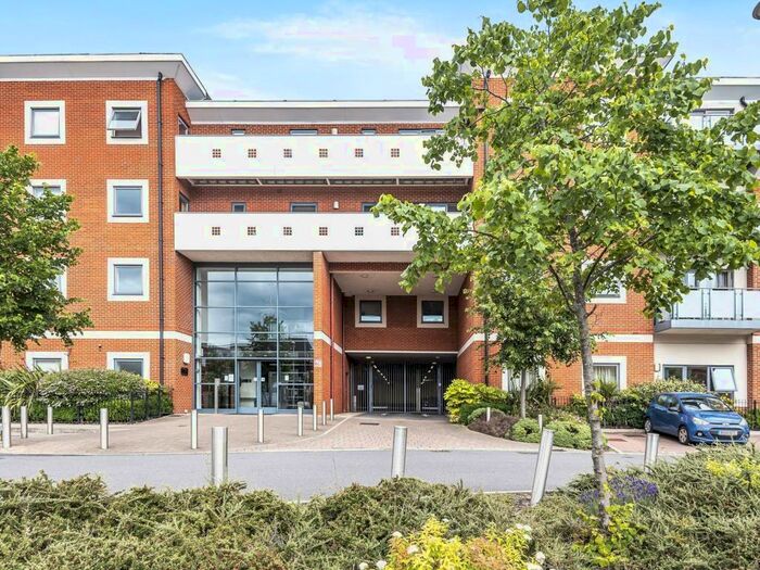 2 Bedroom Apartment To Rent In Heron House, Rushley Way, Reading, RG2