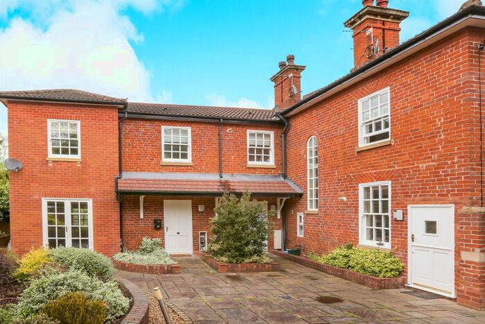 1 Bedroom Town House For Sale In Woodthorne Road, Tettenhall, Wolverhampton, WV6