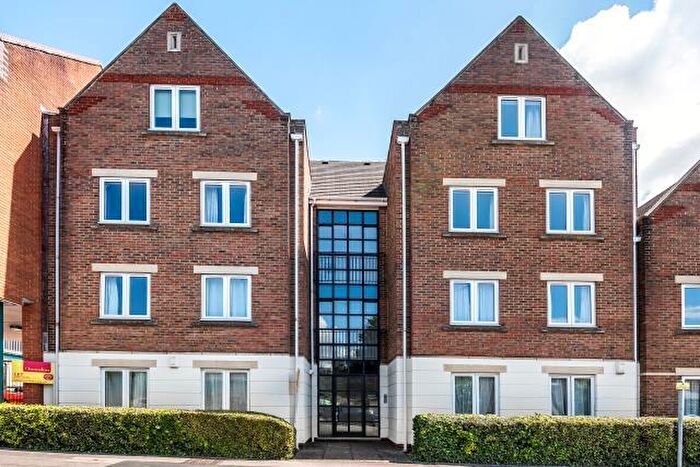 2 Bedroom Apartment For Sale In New High Street, Oxford, OX3