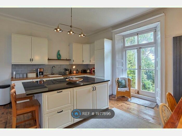3 Bedroom Flat To Rent In Woodlane, Falmouth, TR11
