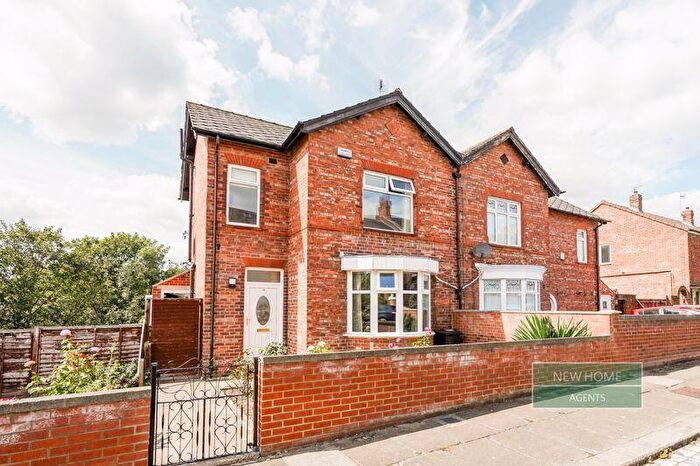 3 Bedroom Semi Detached House For Sale In Chatsworth Terrace, Darlington, DL1