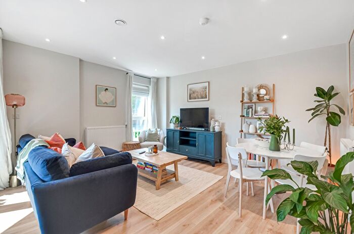 2 Bedroom Flat For Sale In Banning Street, Greenwich, Essex, SE10