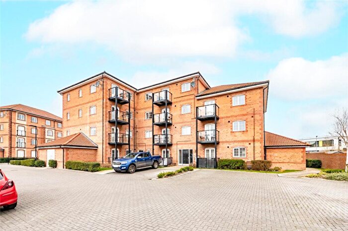 2 Bedroom Apartment For Sale In Diamond Drive, Didcot, Oxfordshire, OX11