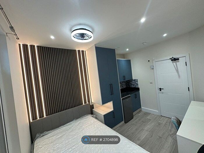 1 Bedroom Flat To Rent In Wellesley Road, Harrow, HA1