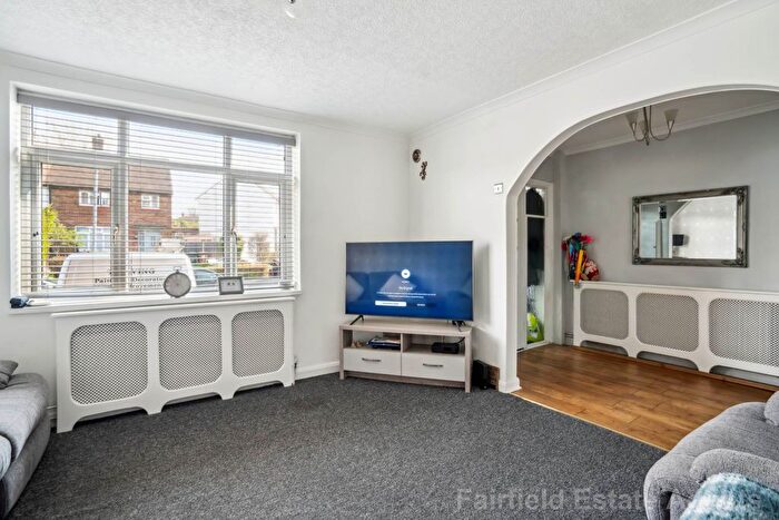 3 Bedroom Terraced House For Sale In Embleton Road, South Oxhey, WD19