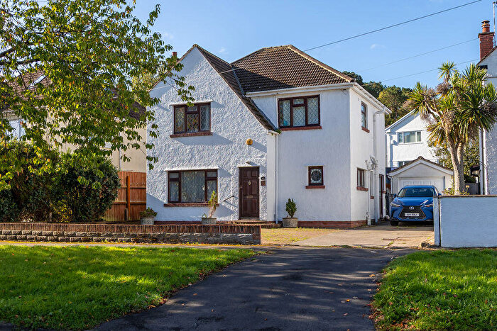 3 Bedroom Detached House For Sale In Lavernock Road, Penarth, CF64