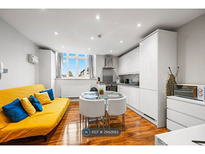1 Bedroom Flat To Rent In High Road Leytonstone, London, E11