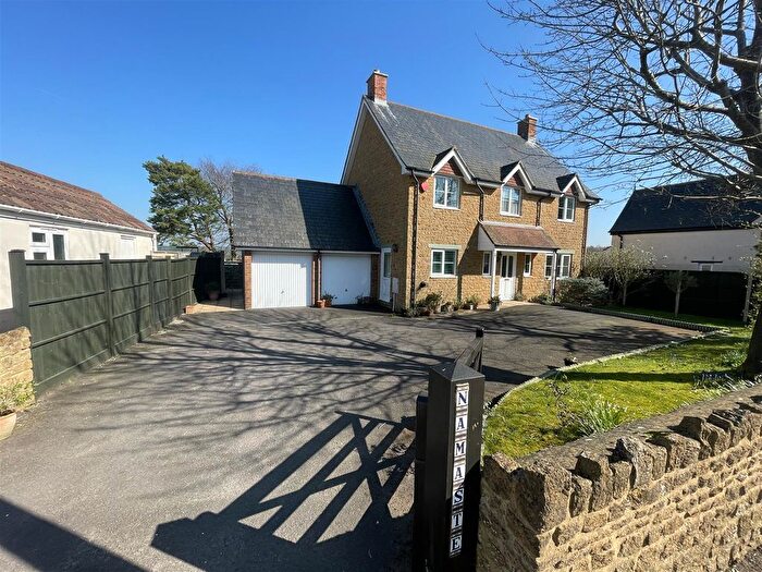 4 Bedroom Detached House For Sale In Puddletown, Haselbury Plucknett - Stunning Views, TA18
