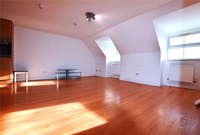 2 Bedroom Apartment To Rent In St. Pauls Road, Thornton Heath, CR7