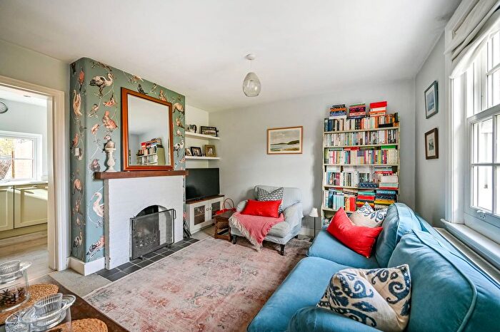 2 Bedroom Semi-Detached House For Sale In Altwood Road, Maidenhead, SL6