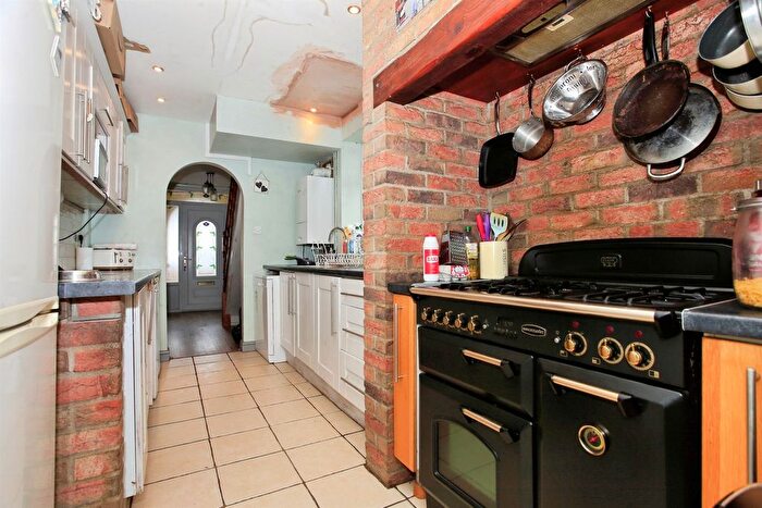 3 Bedroom Semi-detached House For Sale In St. George Avenue, Peterborough, PE2