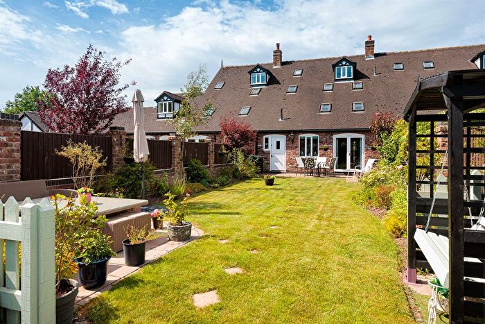 3 Bedroom Mews For Sale In Haughton, Tarporley, CW6