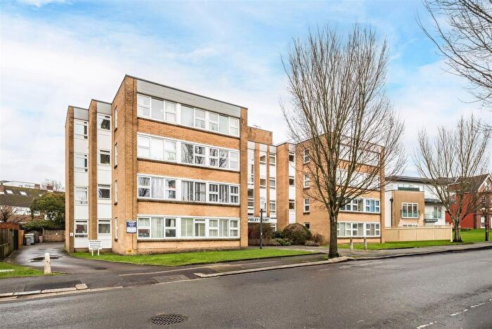 1 Bedroom Flat For Sale In Wilbury Avenue, Hove, BN3