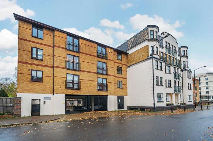 2 Bedroom Flat To Rent In Rotherhithe Street, London, SE16