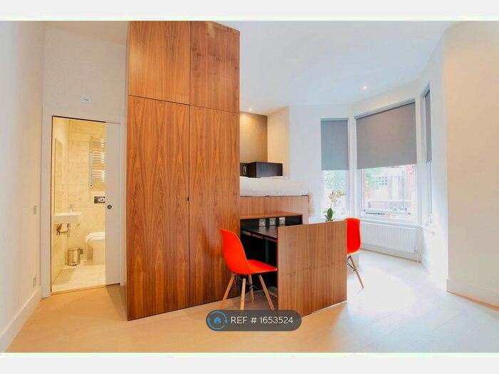 Studio To Rent In Dennington Park Road, London, NW6