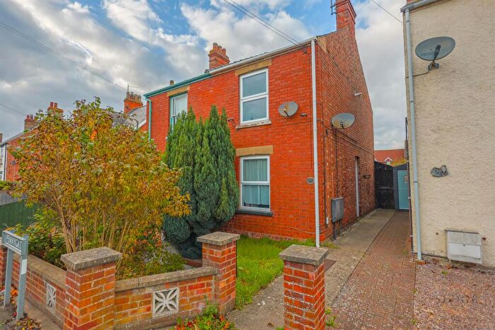2 Bedroom Semi Detached House For Sale In Pennygate, Spalding, PE11