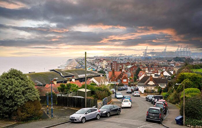 2 Bedroom Flat To Rent In Cardinals Court, Wolsey Gardens, Felixstowe, IP11