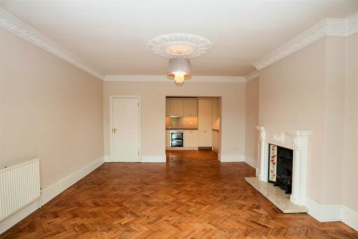 3 Bedroom Flat To Rent In Albany Road, St. Leonards-On-Sea, TN38