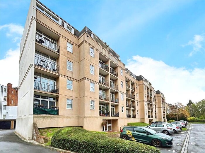 2 Bedroom Apartment For Sale In Lansdown Road, Cheltenham, Gloucestershire, GL50