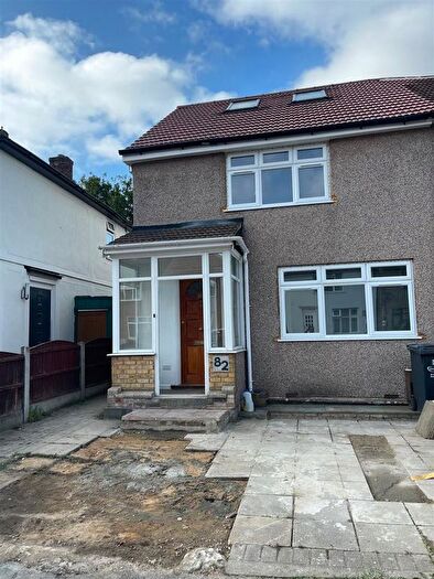 4 Bedroom End Of Terrace House To Rent In Holgate Road, Dagenham, RM10