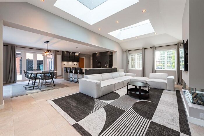 5 Bedroom Detached House For Sale In St. Phillips Grove, Bentley Heath, Solihull, B93