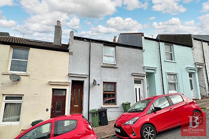 1 Bedroom Flat To Rent In Richmond Street, BN2