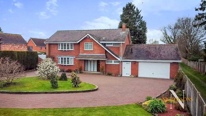 4 Bedroom Detached House For Sale In Main Street, Hayton, Retford, Nottinghamshire, DN22