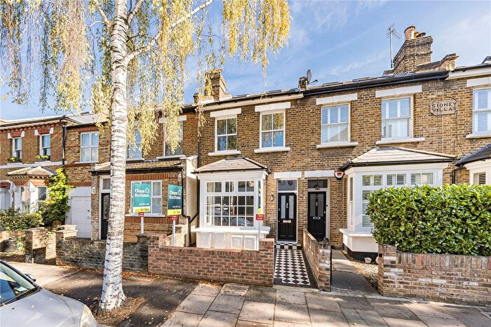 2 Bedroom Flat For Sale In Church Road, Teddington, TW11