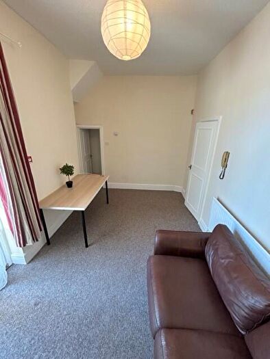 1 Bedroom Apartment To Rent In Richmond Road, Cardiff(City), CF24