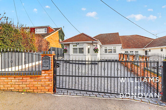 3 Bedroom Bungalow For Sale In Clarence Road, South Benfleet, SS7