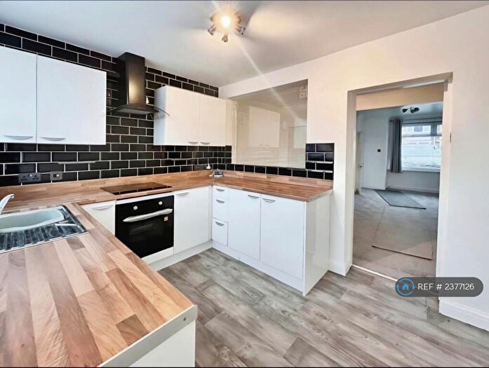 3 Bedroom Terraced House To Rent In Wharfedale Avenue, Hull, HU9