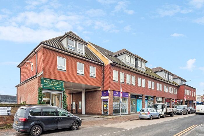 2 Bedroom Flat For Sale In Flat Iver Court, Iver, SL0