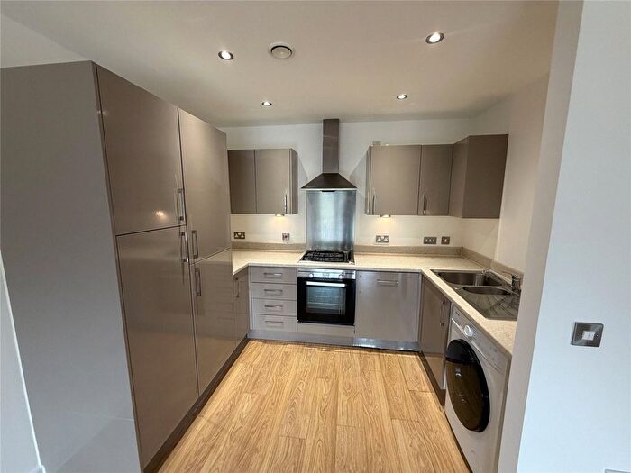 2 Bedroom Property To Rent In Telford Road, London, N11