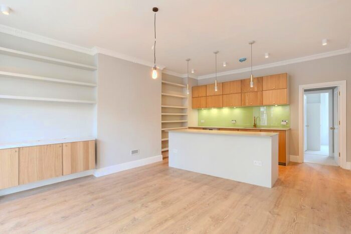 2 Bedroom Flat To Rent In Brondesbury Villas London, NW6