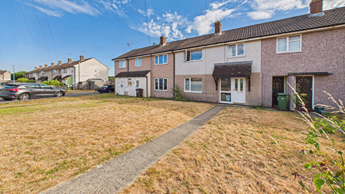 3 Bedroom Terraced House For Sale In Argyle Avenue, Aylesbury, Buckinghamshire, HP19