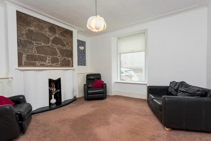 1 Bedroom Flat To Rent In Skene Square, Rosemount, Aberdeen, AB25