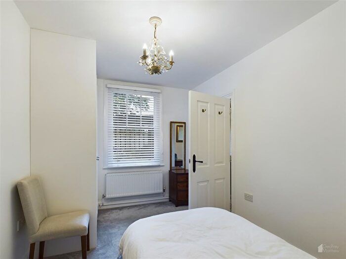 1 Bedroom Flat For Sale In Mulberry Green, Harlow, CM17