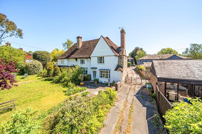 2 Bedroom Character Property For Sale In Red Hill, Wateringbury, Maidstone, ME18